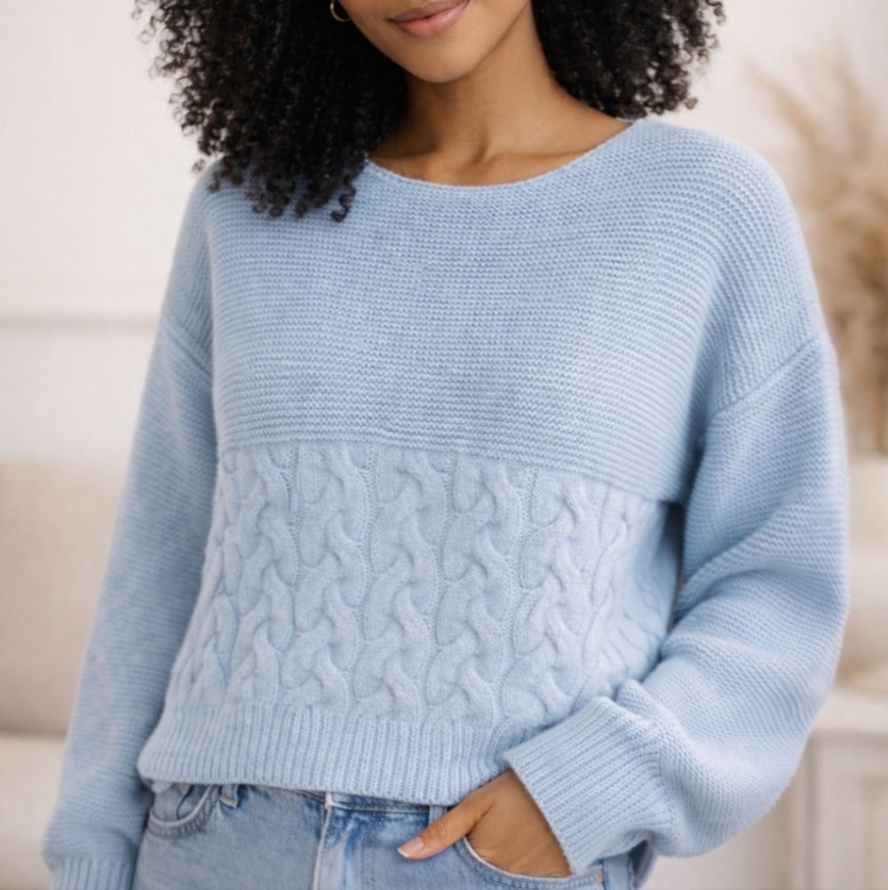 WOMANCE BABY BLUE CABLE KNIT SWEATER SIZE SMALL